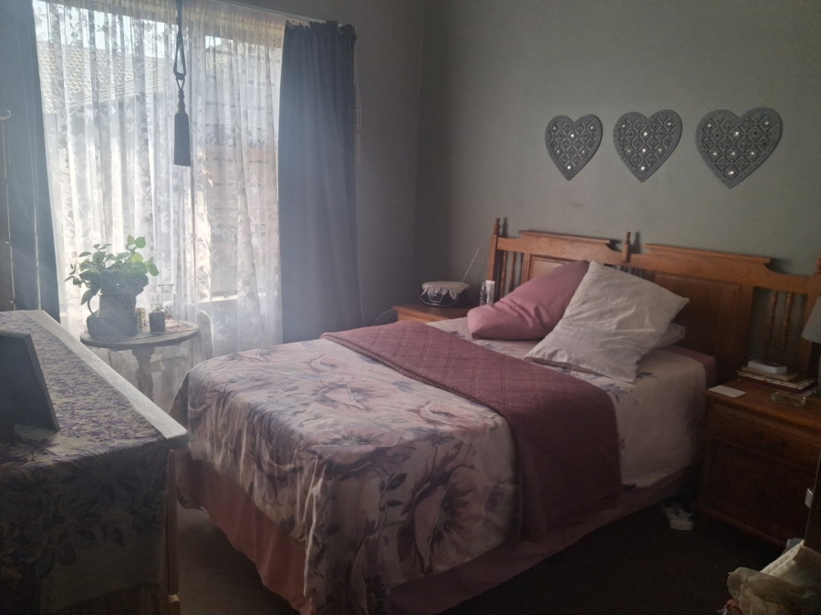 To Let 3 Bedroom Property for Rent in Somerton Estate Free State